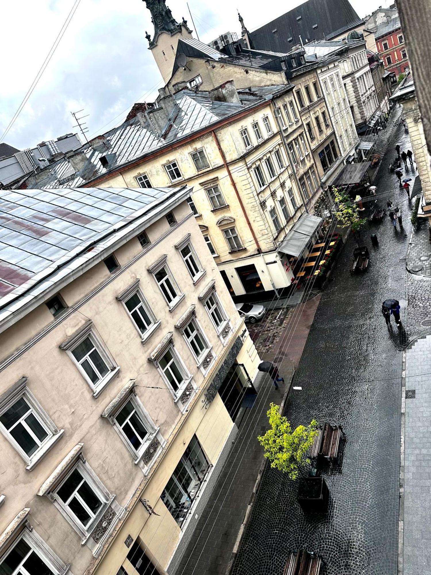 Hotel Gallery 21 Lviv Buitenkant foto